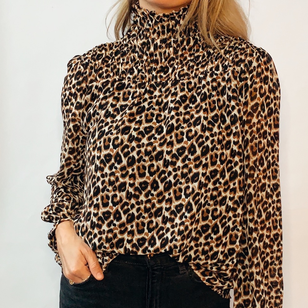 Leopard print top